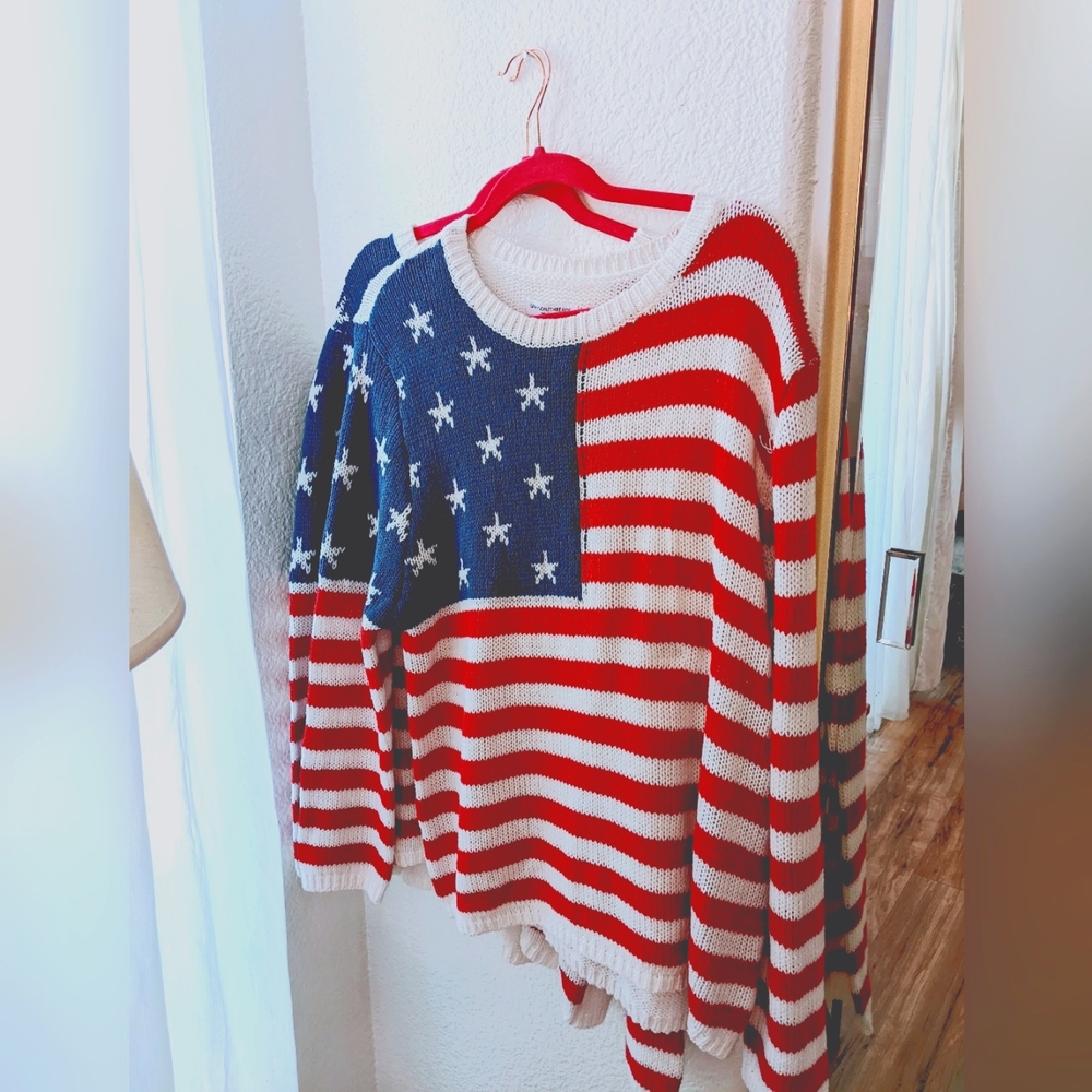 Knit Loose Sweater; American Flag; USA